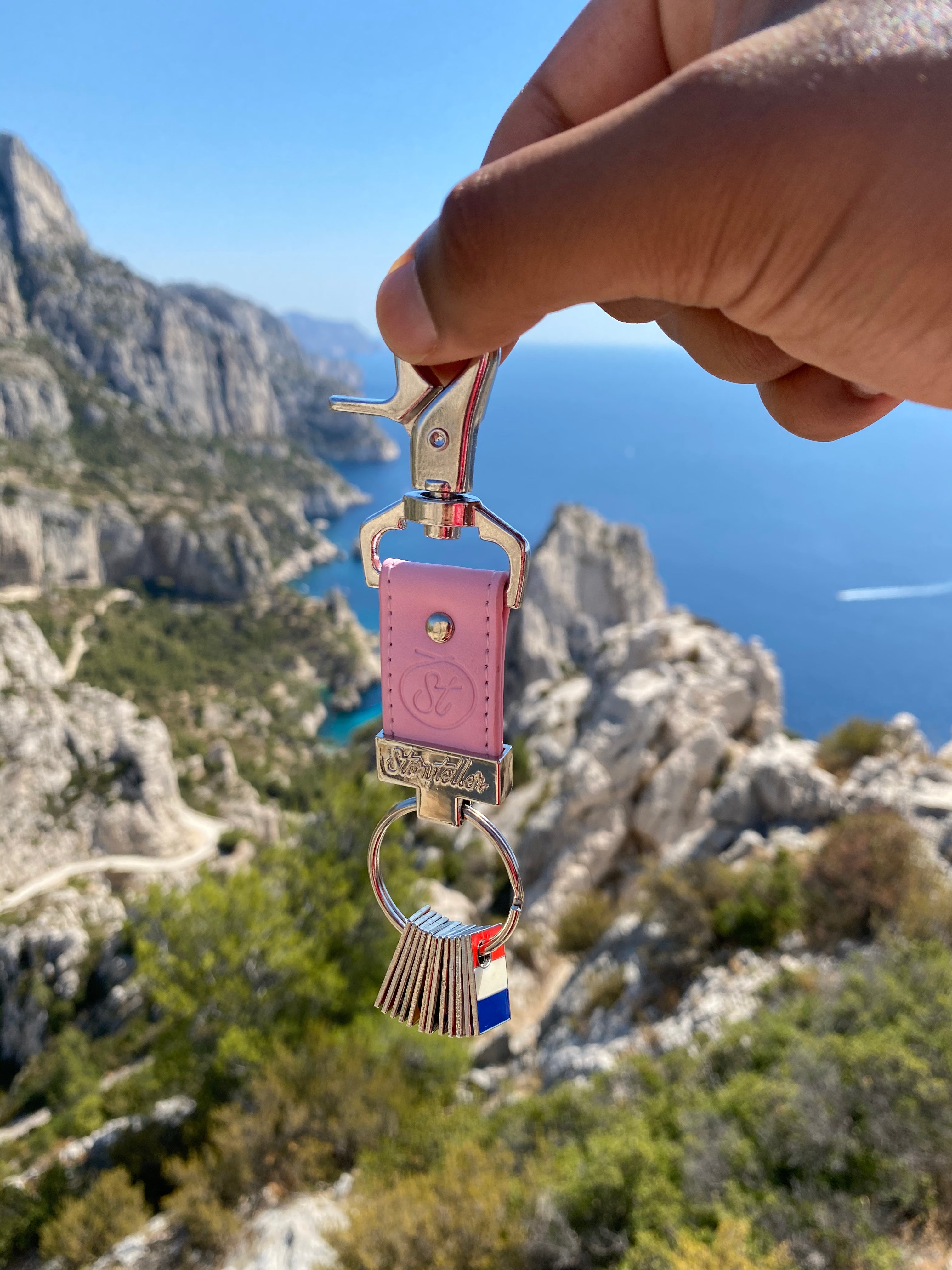 The Storyteller FlagMate® Pink | Collectible Keepsake Keyring